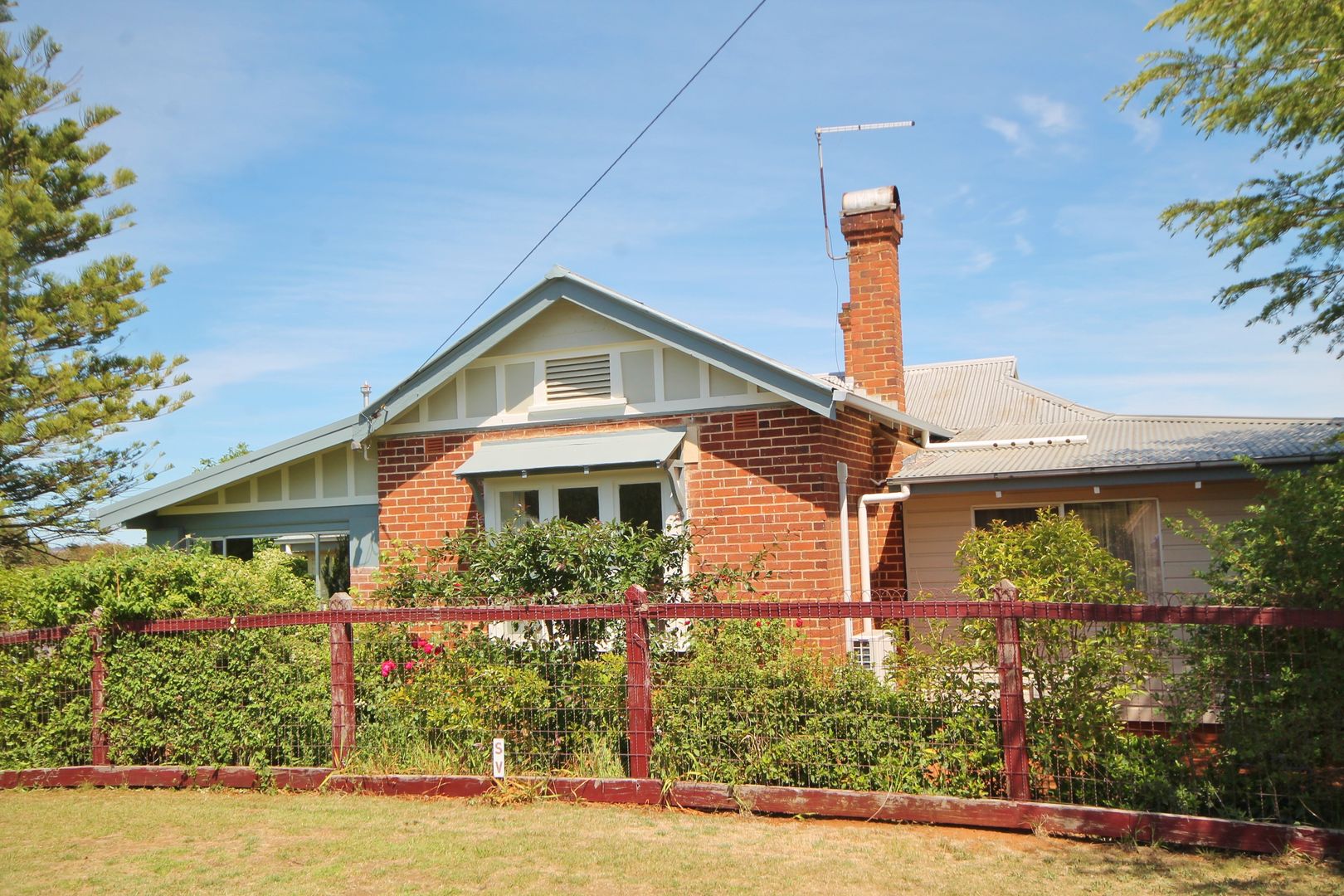 19 Taylor Road, Young NSW 2594, Image 1