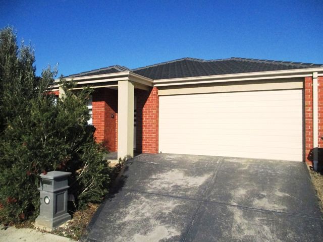 4 bedrooms House in 18 Garland Terrace POINT COOK VIC, 3030