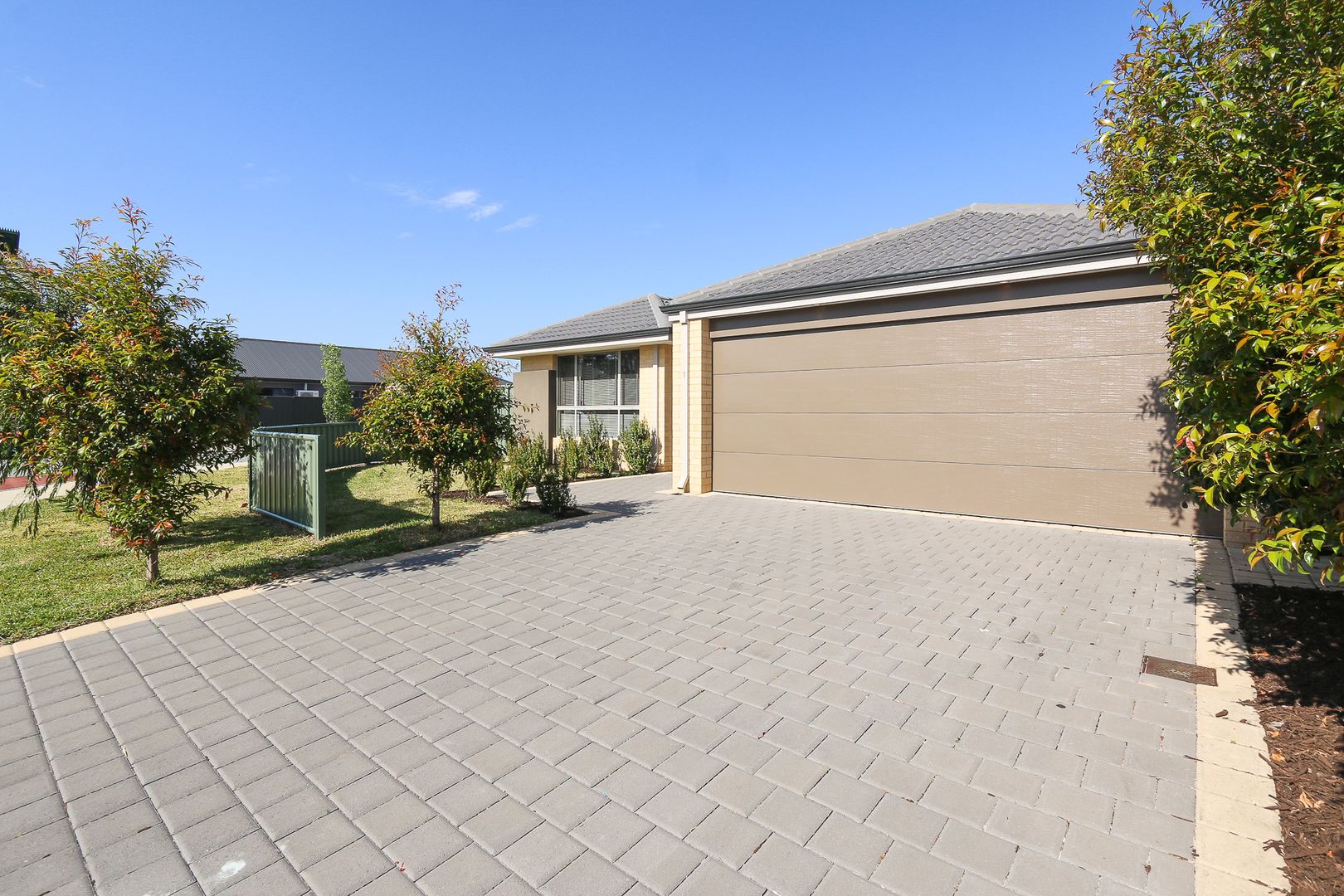 1 Monarch Way, Wattle Grove WA 6107