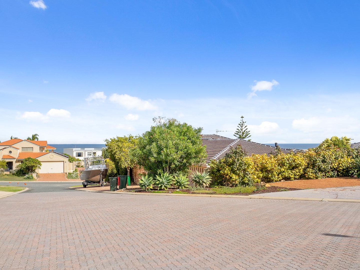 6B Biscay Close, Ocean Reef WA 6027, Image 2