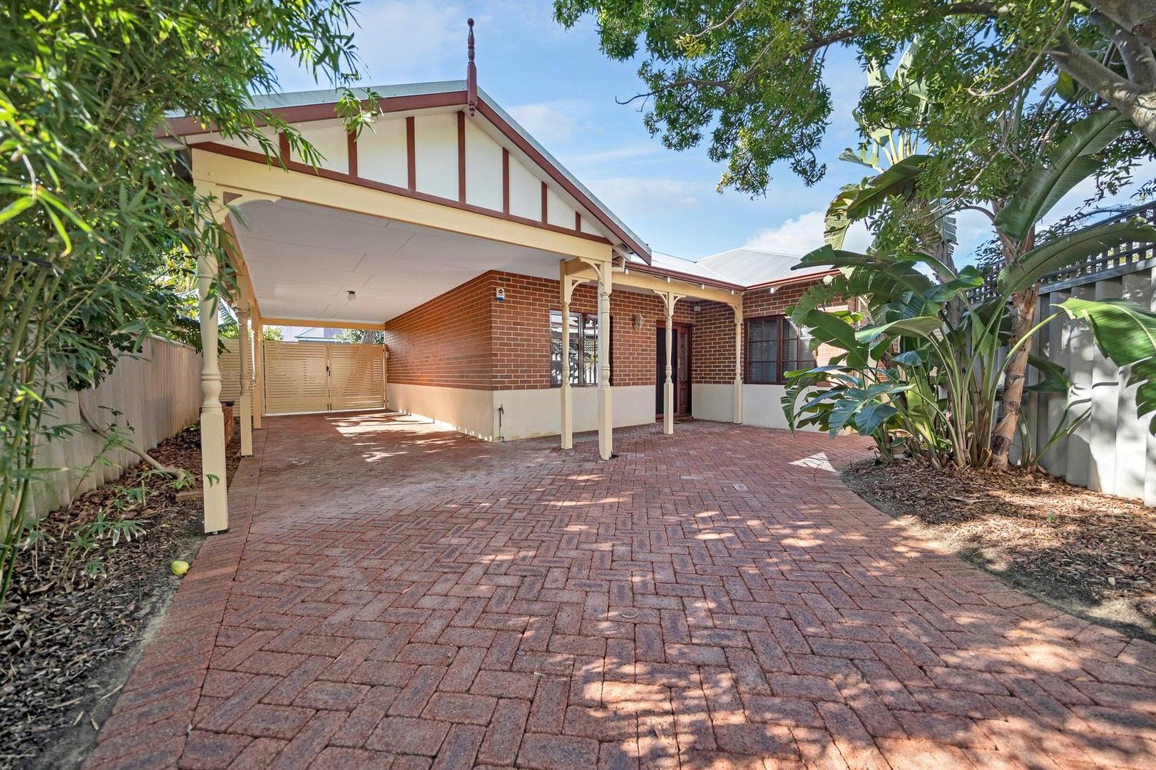 4 bedrooms House in 4A Kate Street EAST VICTORIA PARK WA, 6101