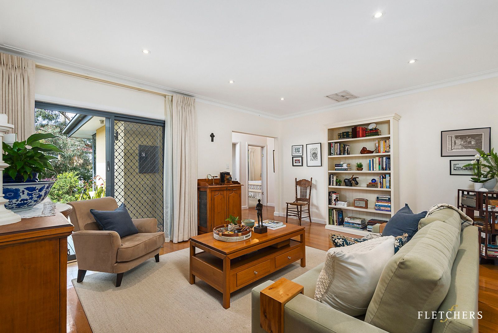 2 Esk Court, Forest Hill VIC 3131, Image 2