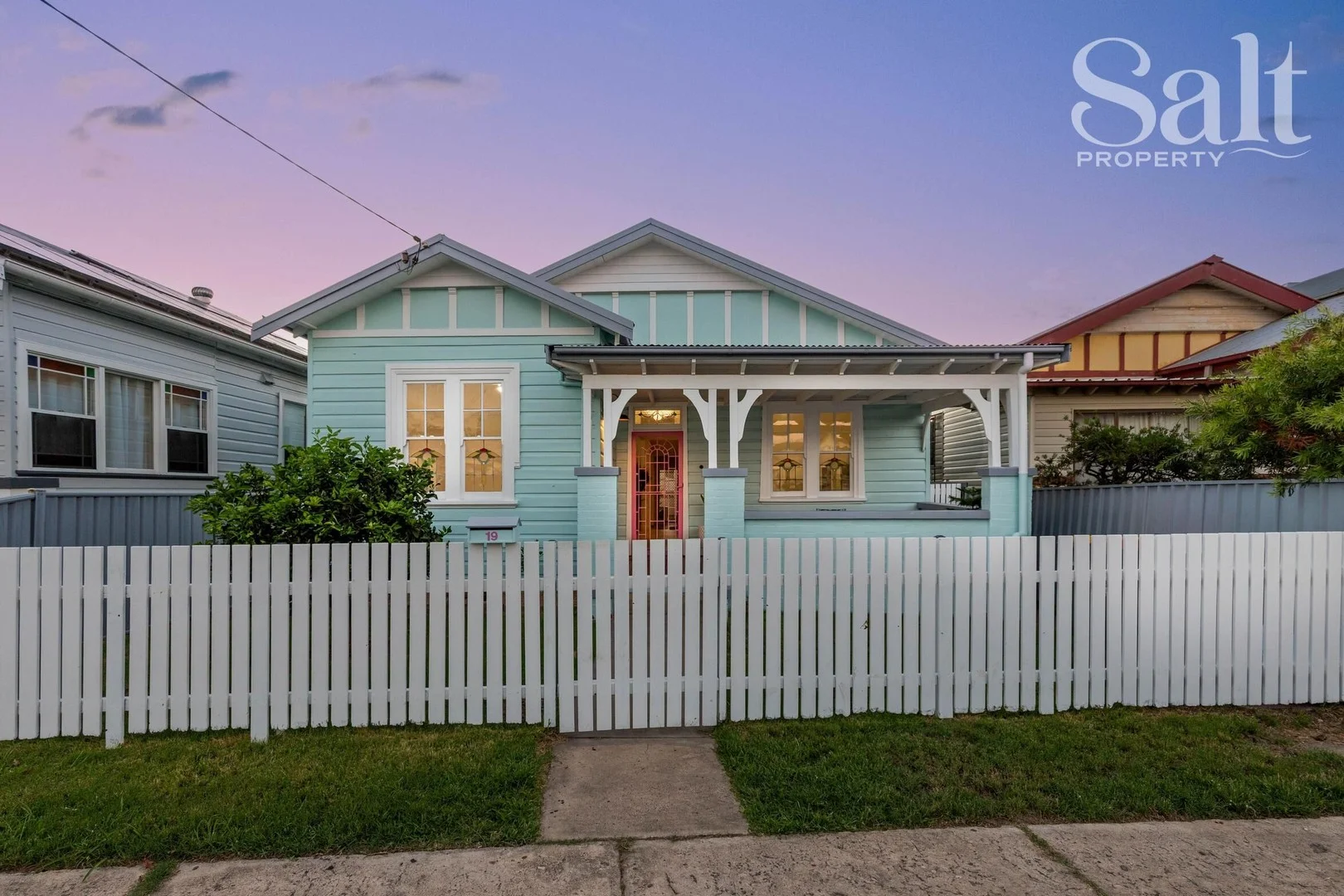 19 Roxburgh Street, Stockton NSW 2295