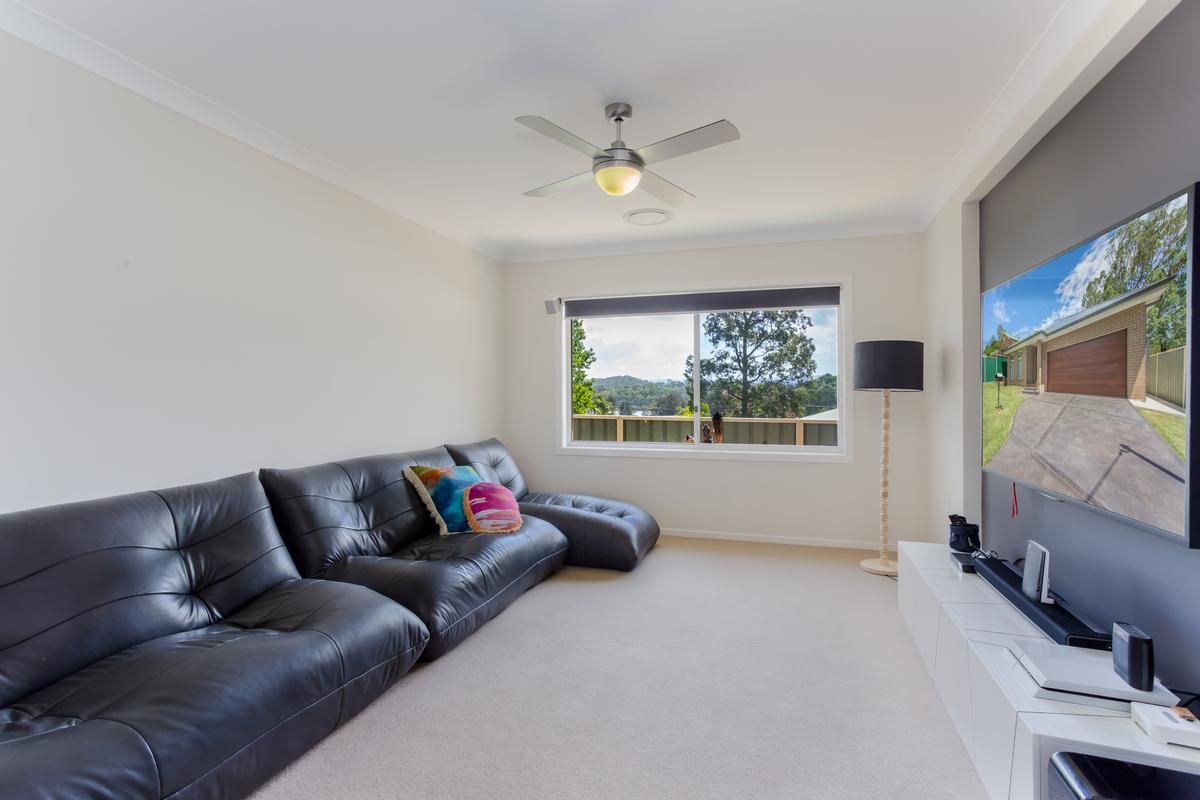 28 Macquarie Road, Fennell Bay NSW 2283, Image 2