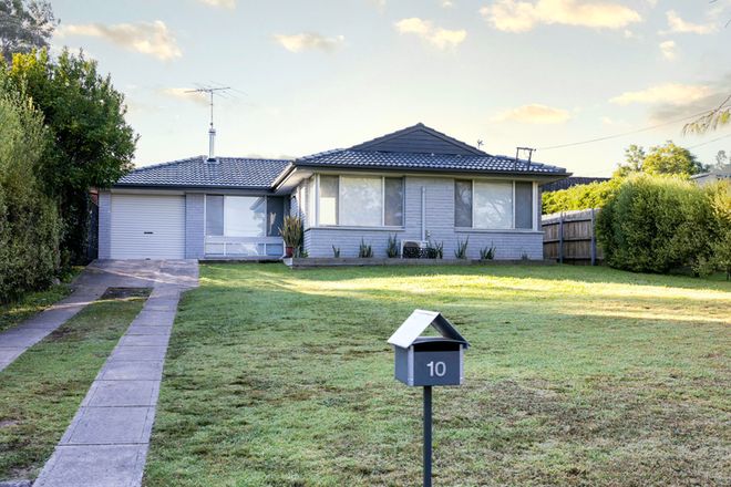 Picture of 10 Carlton Road, THIRLMERE NSW 2572