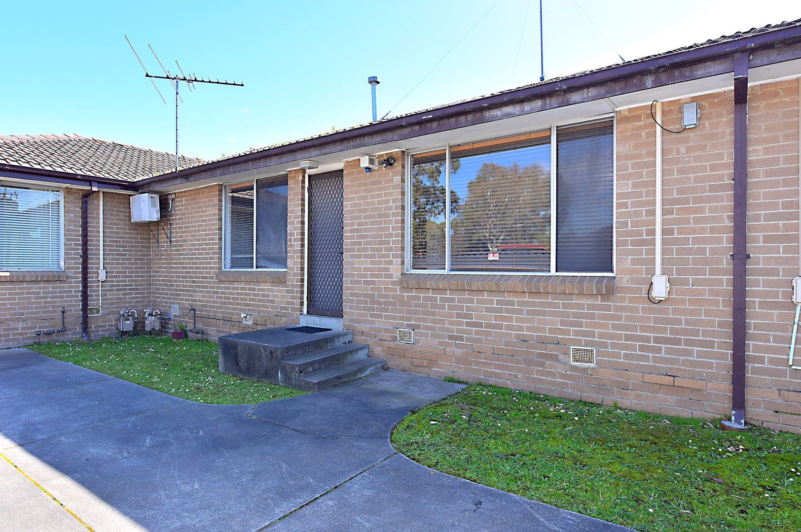 2 bedrooms Apartment / Unit / Flat in 2/16 Clive Street SPRINGVALE VIC, 3171