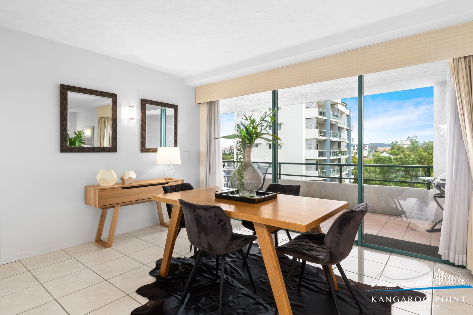 14/10 Park Avenue, Kangaroo Point QLD 4169, Image 2