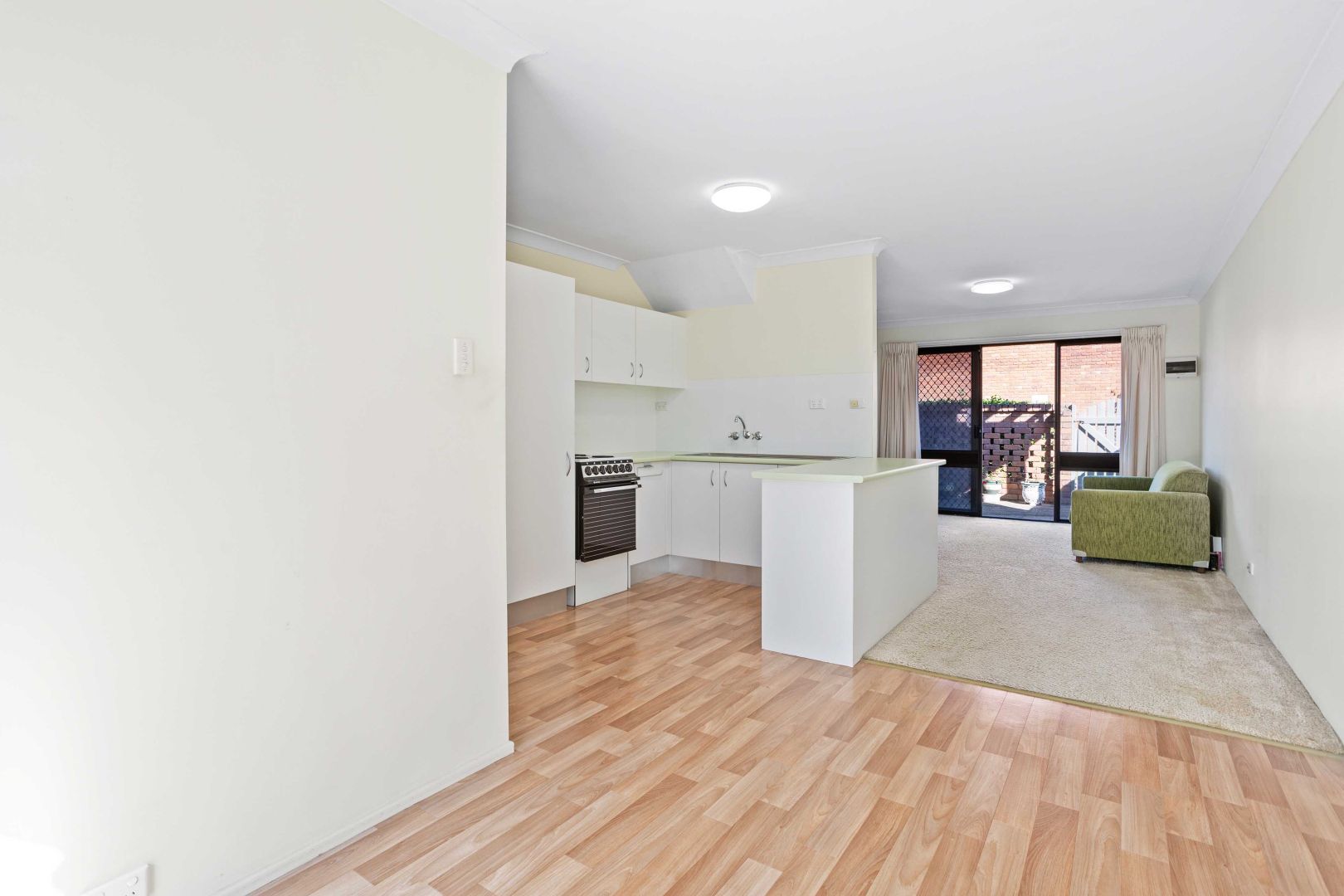 131/170 Bardon Avenue, Burleigh Waters QLD 4220, Image 2