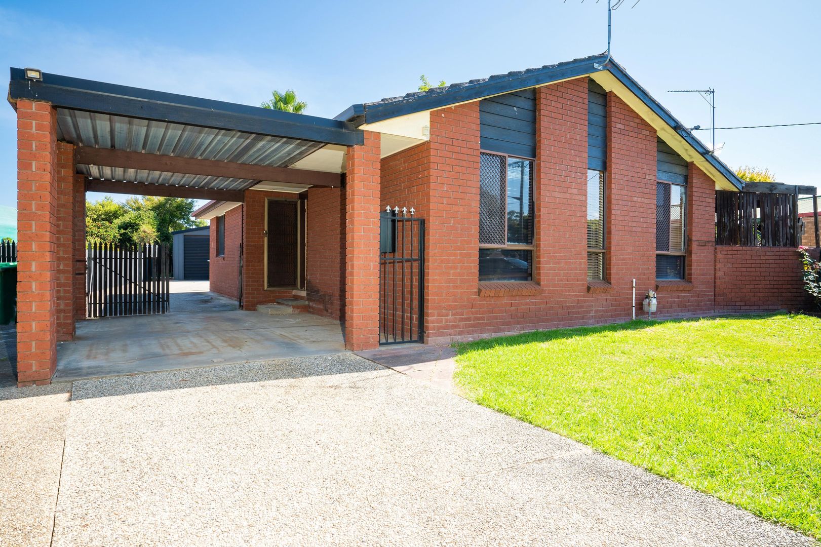 707 Lavis Street, East Albury NSW 2640