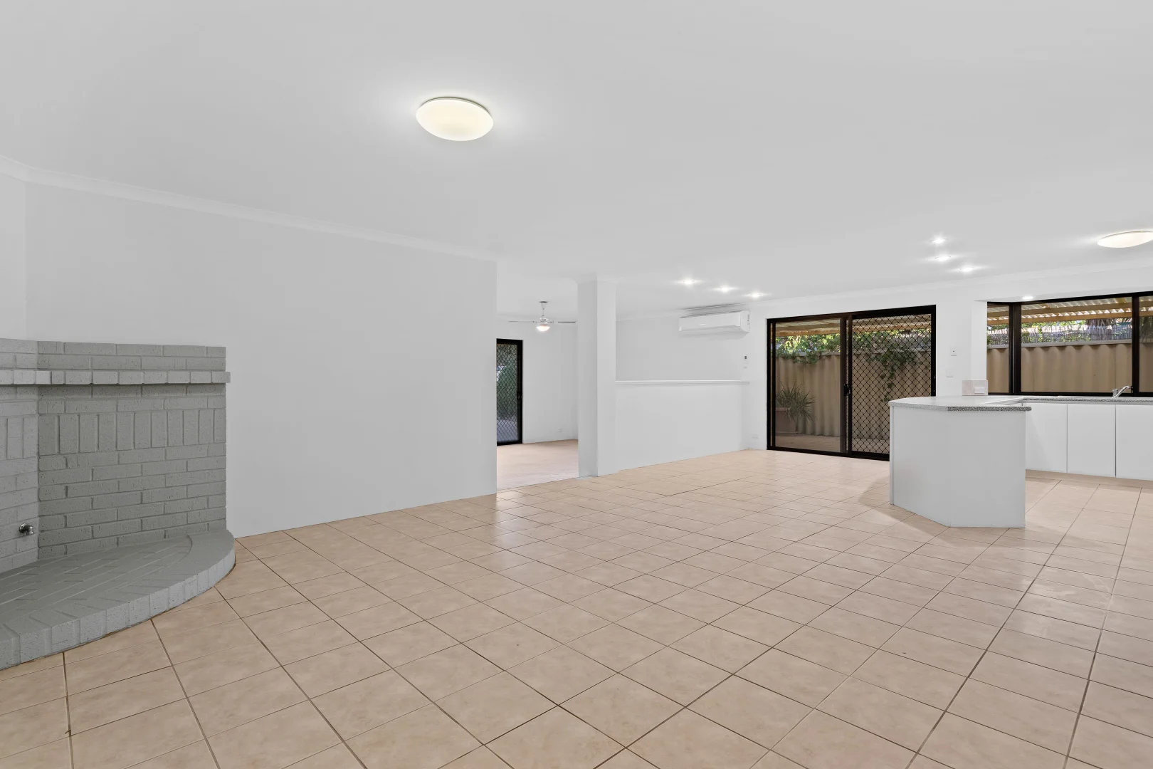 Additional image 13 of 4 Balmoral Parade, Halls Head WA 6210