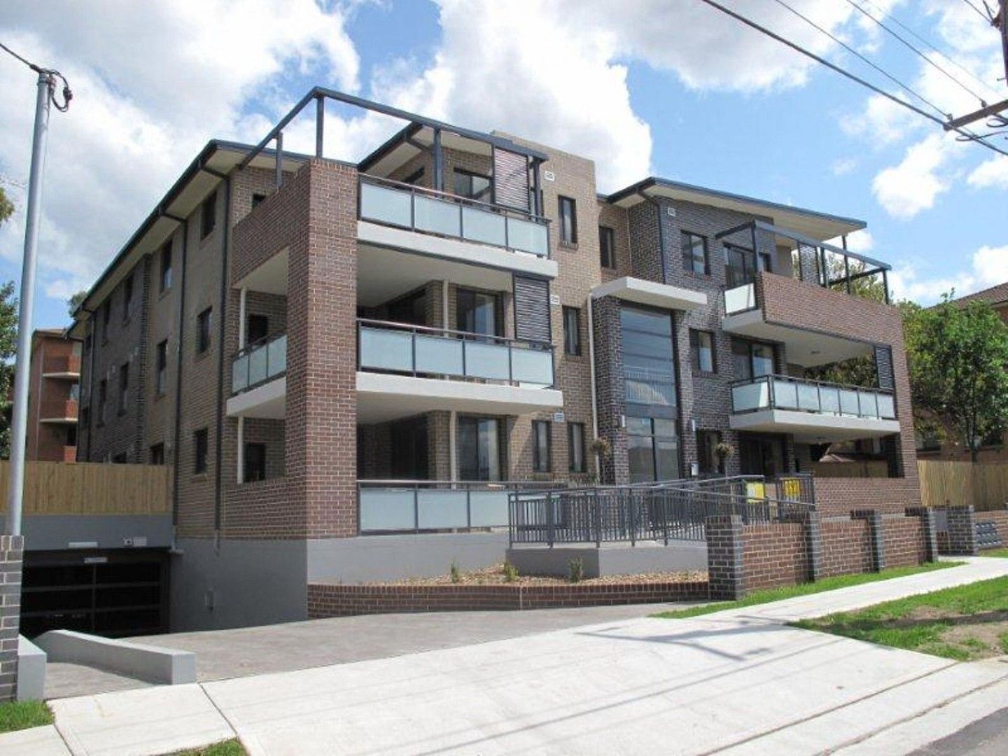 2 bedrooms Apartment / Unit / Flat in 4/1-3 Oxford St MERRYLANDS NSW, 2160