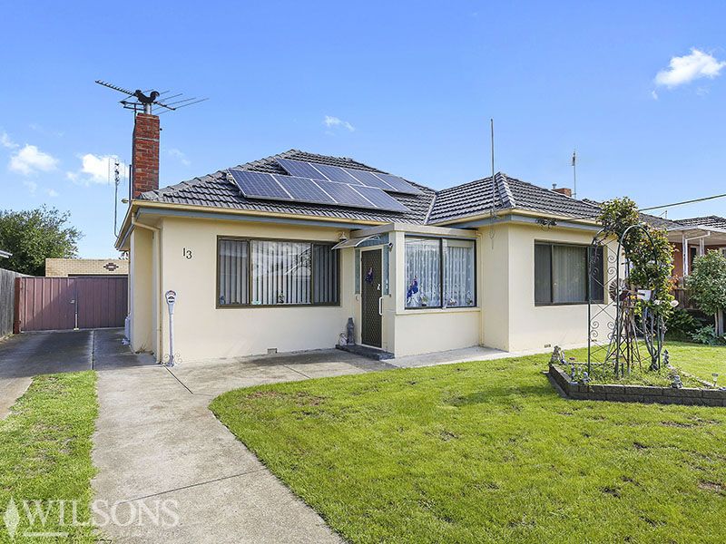 13 Willana Avenue, Hamlyn Heights VIC 3215, Image 0