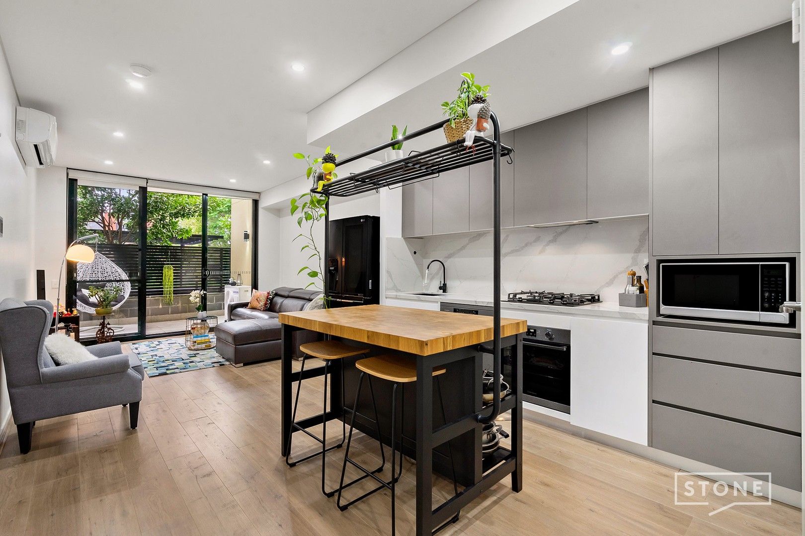 1 bedrooms Apartment / Unit / Flat in 5/147 Great Western Highway MAYS HILL NSW, 2145