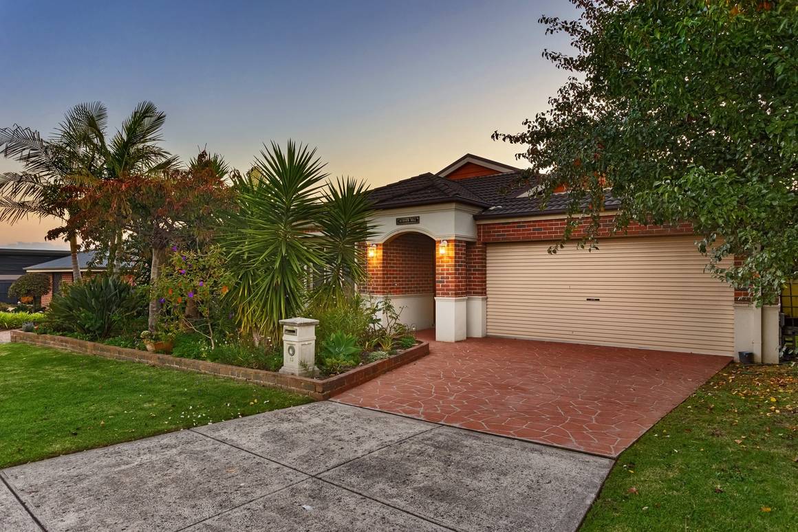 Picture of 13 Brydon Close, MORNINGTON VIC 3931