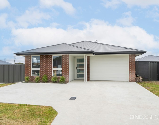 16 Poynton Close, Turners Beach TAS 7315