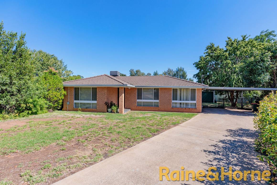 Picture of 4 Maple Court, DUBBO NSW 2830