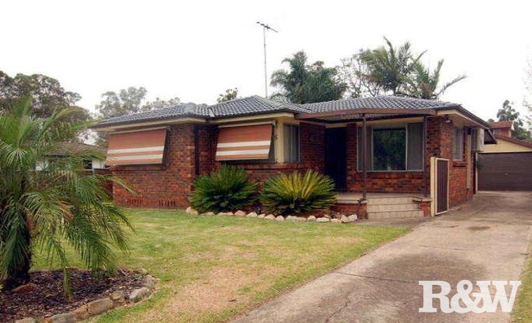 3 bedrooms House in 4 Melville Road ST CLAIR NSW, 2759