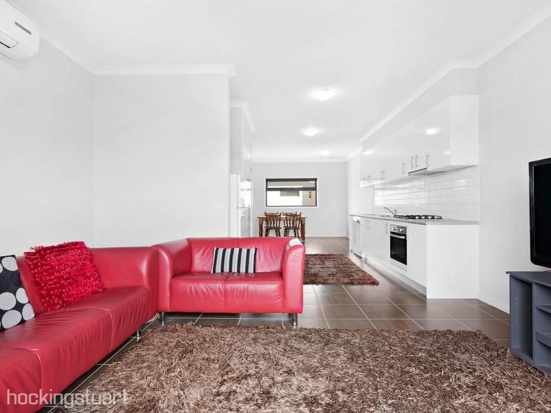 7 Swagman Walk, Wollert VIC 3750, Image 2