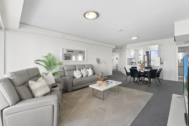 2501/22 Surf Parade, BROADBEACH QLD 4218 - Image 4