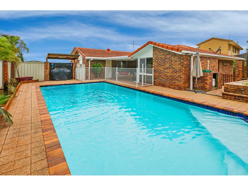 35 Mullewa Crescent, Helensvale QLD 4212, Image 2