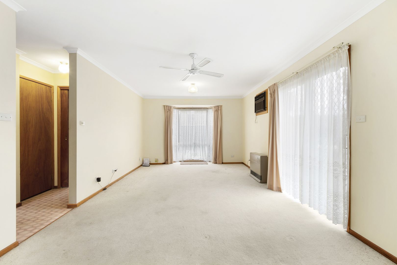 Unit 5/21 Pearson St, Heyfield VIC 3858, Image 2