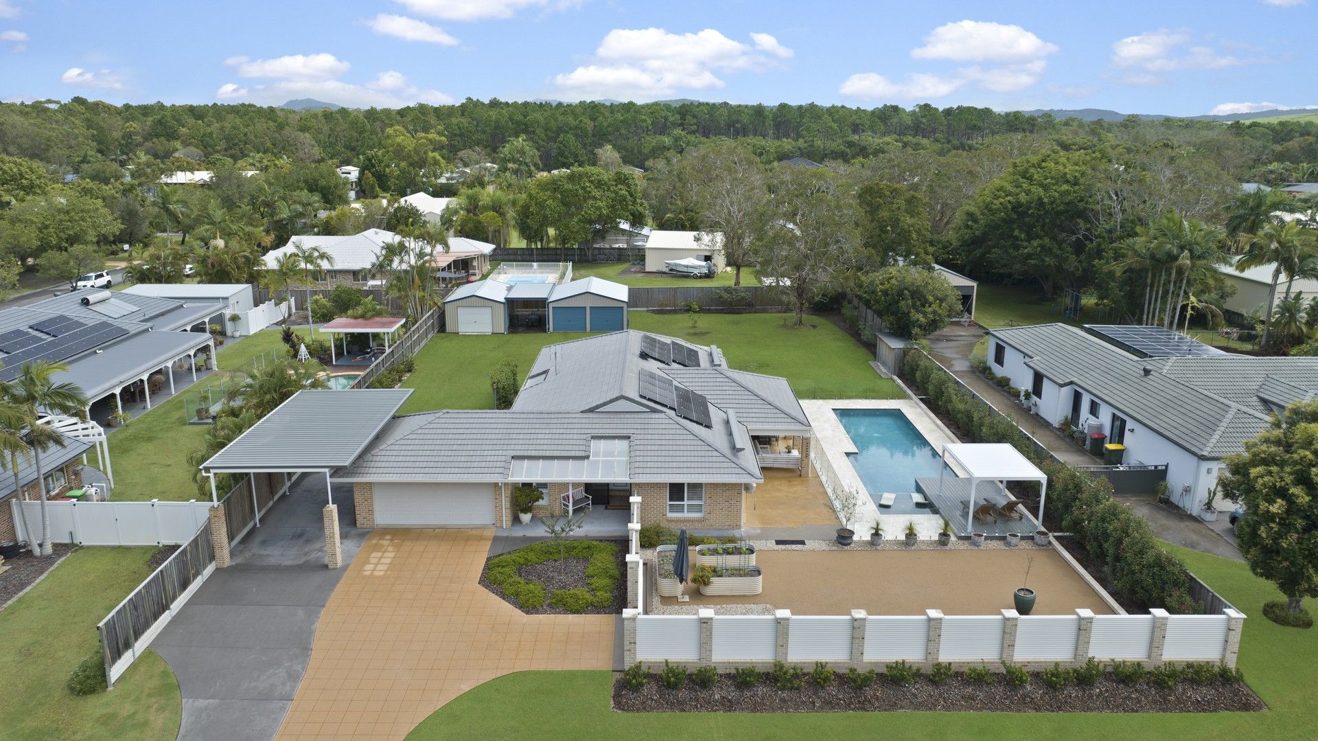 2 Bottlebrush Place, Little Mountain QLD 4551, Image 0