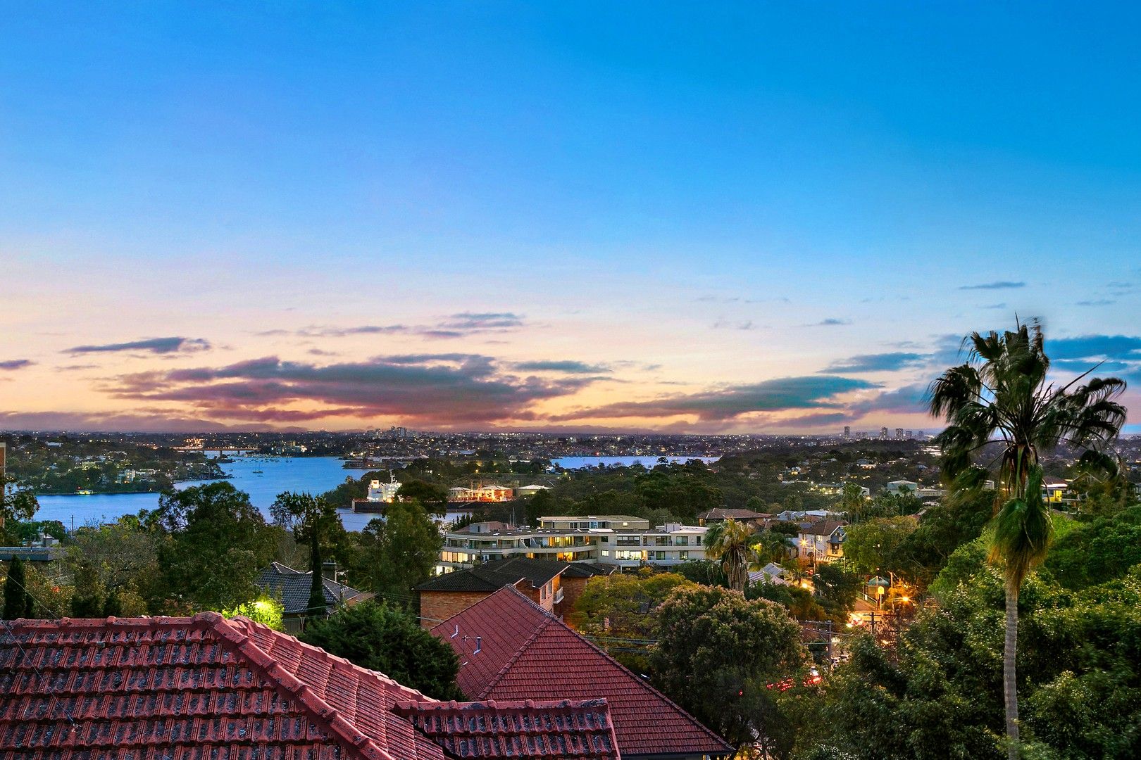 2 bedrooms Apartment / Unit / Flat in 11/2 Waverton Avenue WAVERTON NSW, 2060