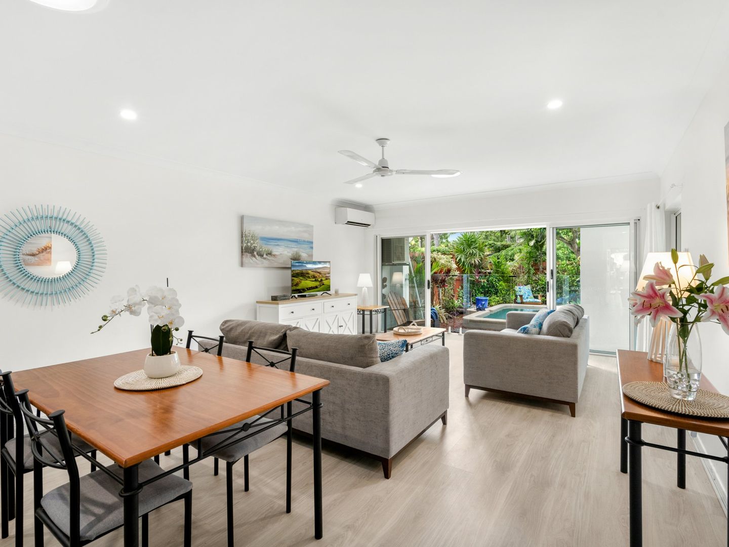 7/24 Warren Street, Palm Cove QLD 4879, Image 2