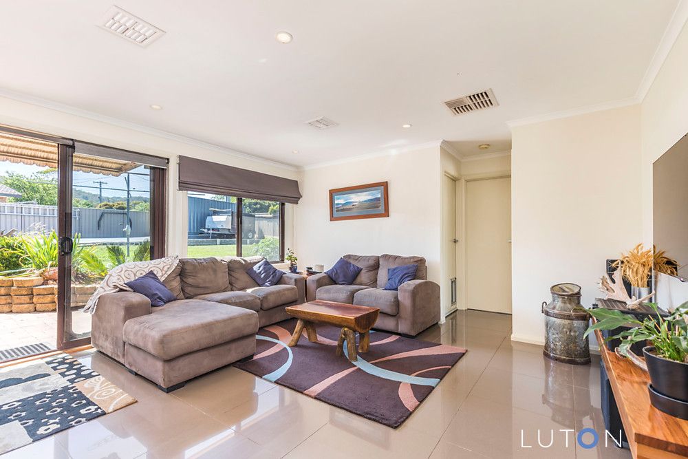 2 Nina Jones Crescent, Chisholm ACT 2905, Image 2