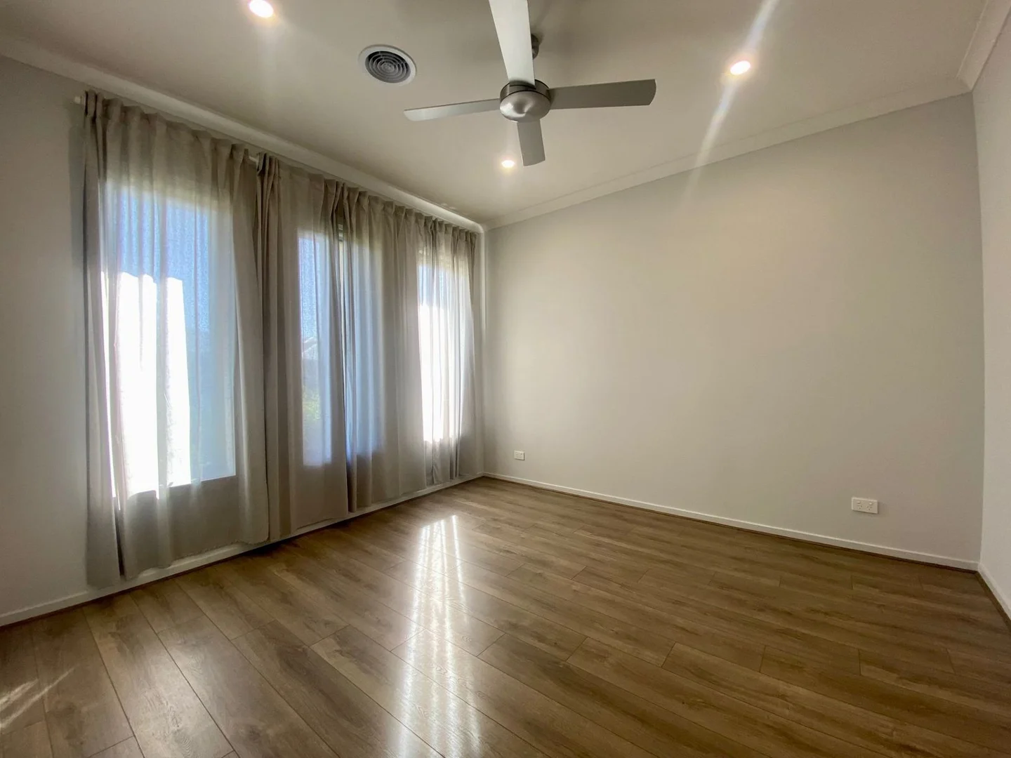 Additional image 5 of 15 Sunburnt Circuit, Clyde North VIC 3978