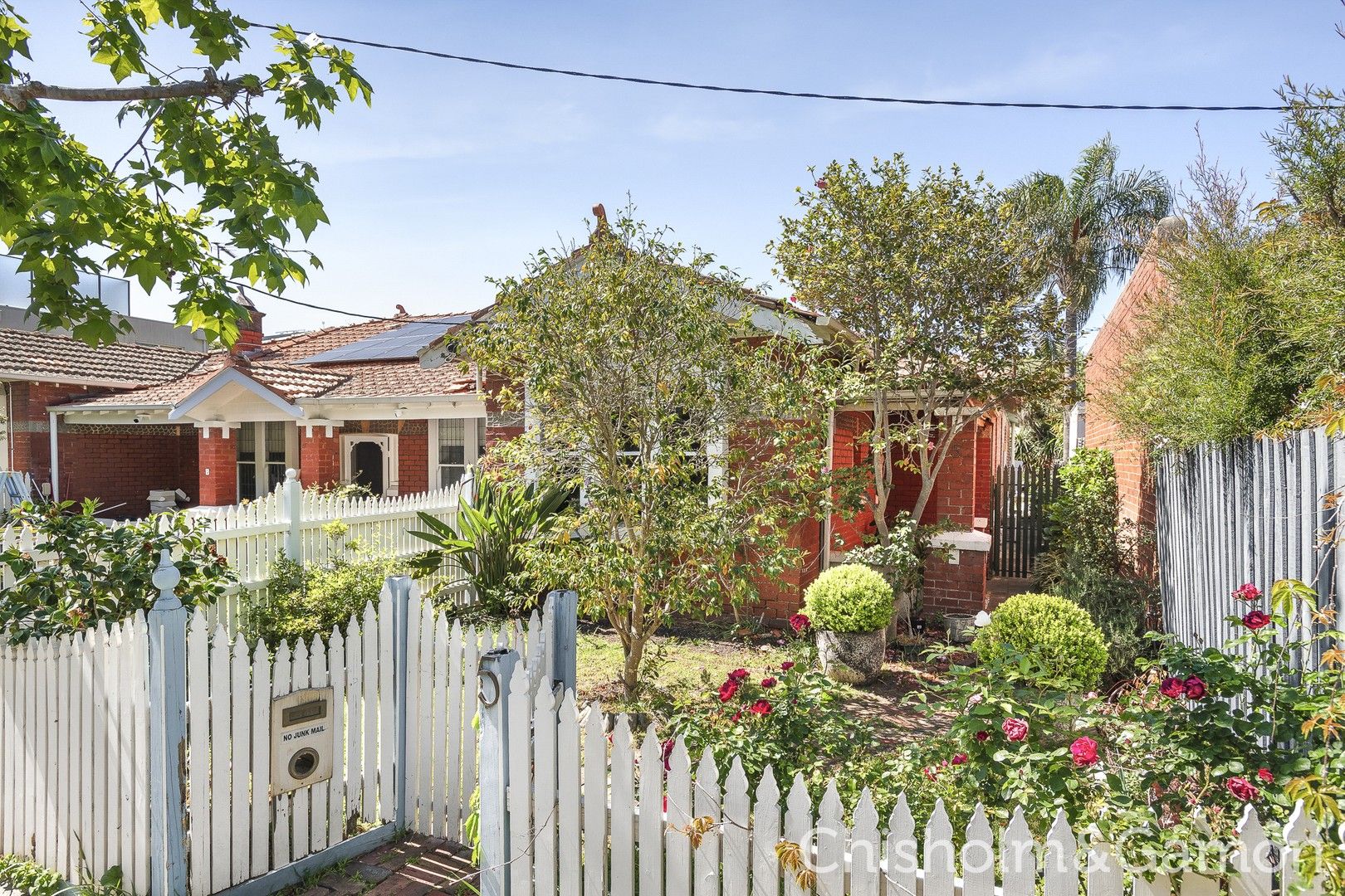 3 bedrooms House in 5 Pine Avenue ELWOOD VIC, 3184