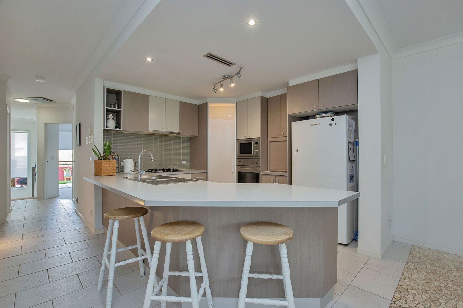 3084 Quay South Drive, Carrara QLD 4211, Image 0