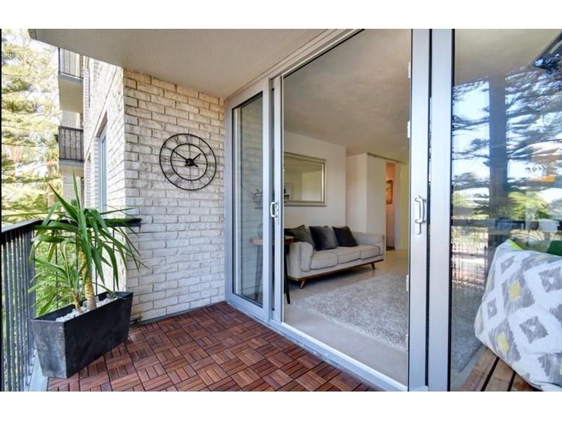 27/133 Lincoln Street, Perth WA 6000, Image 2