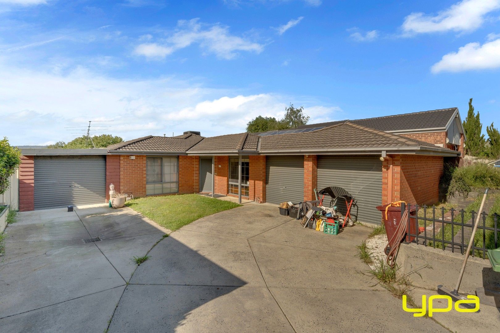 3 bedrooms House in 40 Clarinda Drive NARRE WARREN VIC, 3805