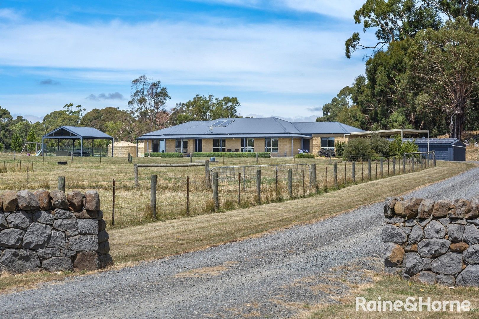 36 Campbells Court, Kyneton VIC 3444, Image 2