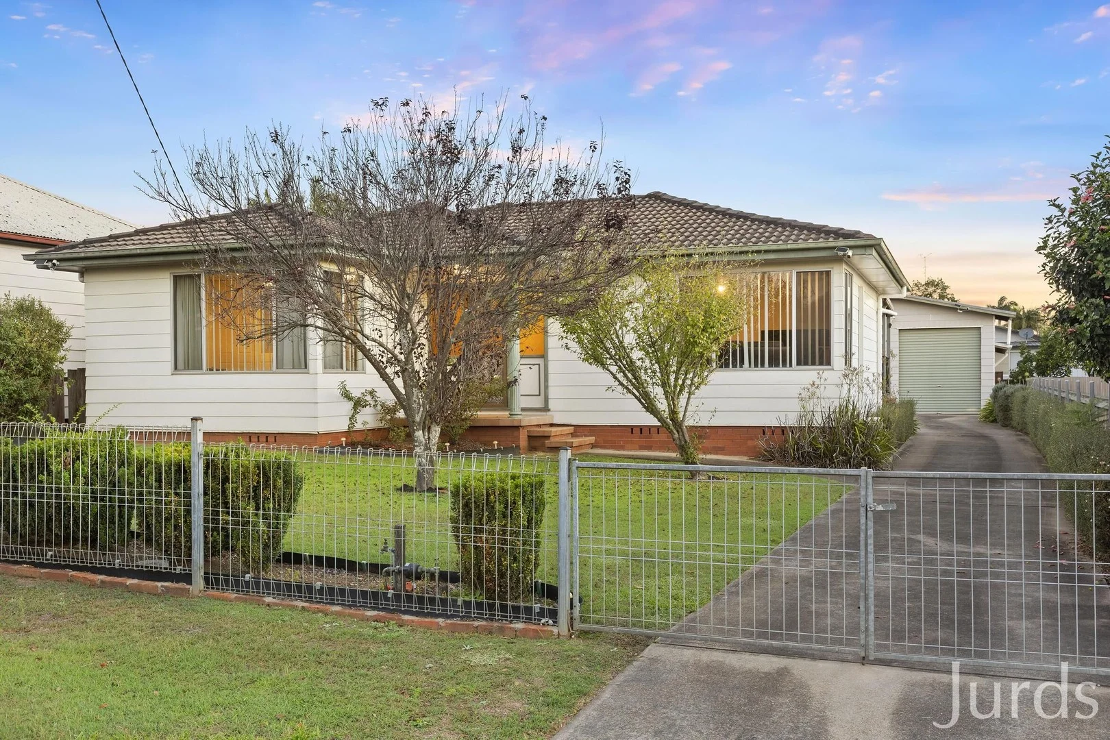 33 Moore Street, Cessnock NSW 2325