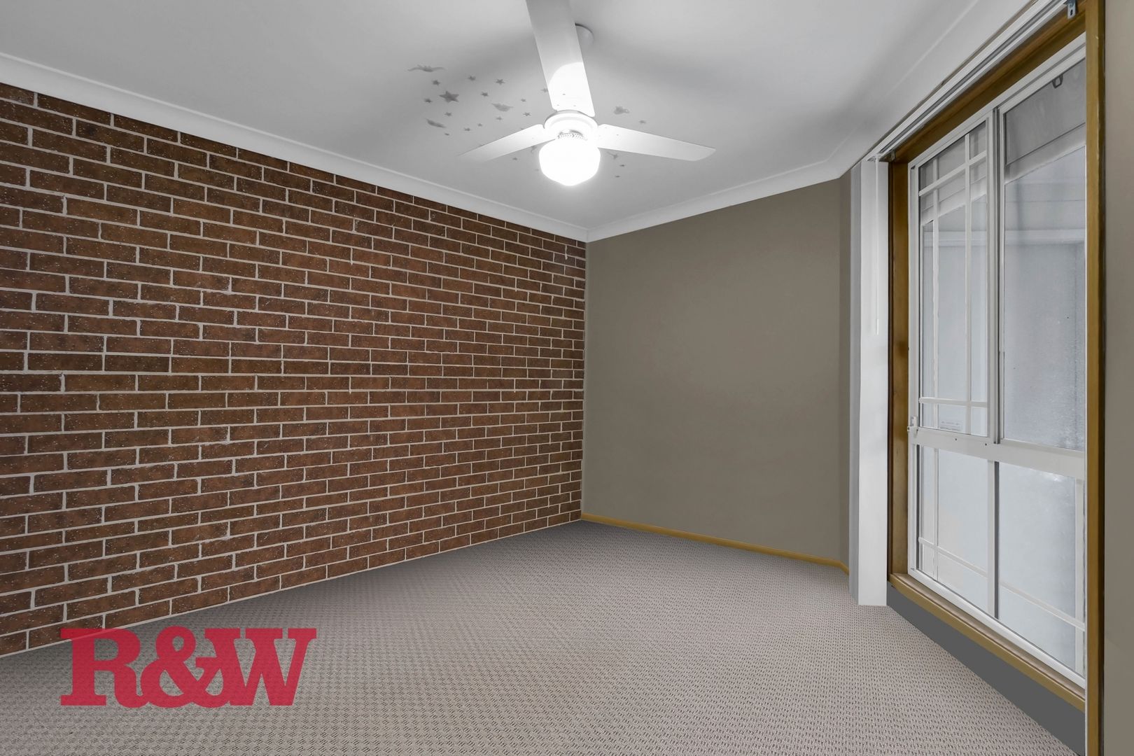 1/5 Catchpole Street, St Helens Park NSW 2560, Image 2