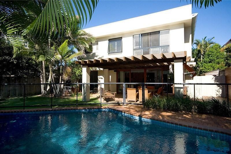 31 Hughes Avenue, MAIN BEACH QLD 4217, Image 1