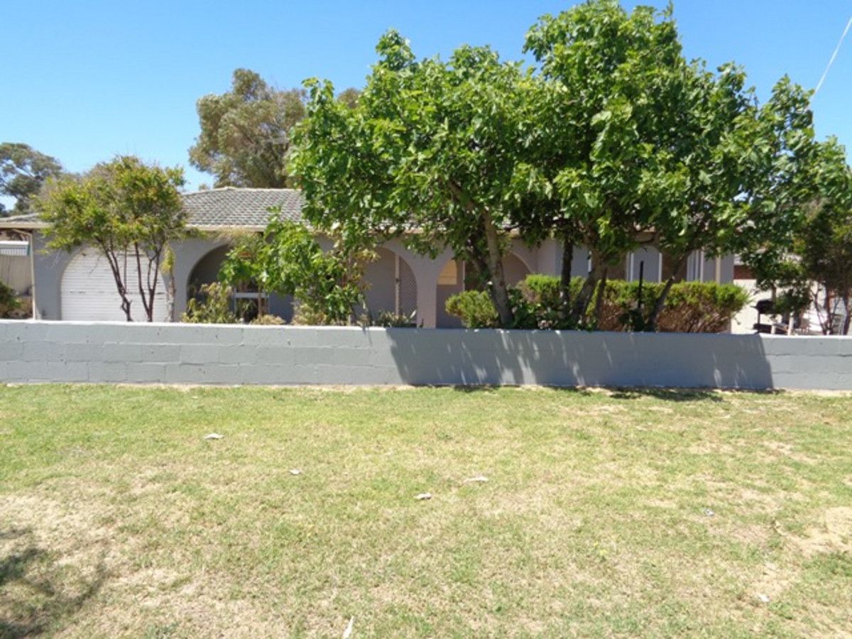 4 bedrooms House in 20 Blaxland Avenue TWO ROCKS WA, 6037