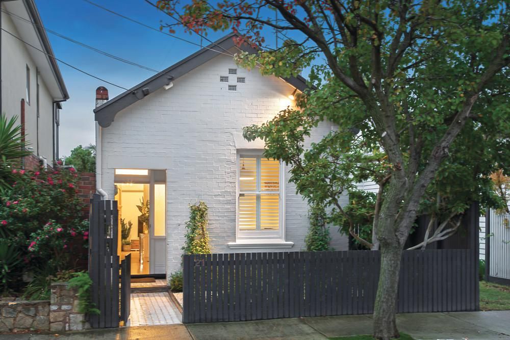 3 bedrooms House in 21 Main Street ELSTERNWICK VIC, 3185