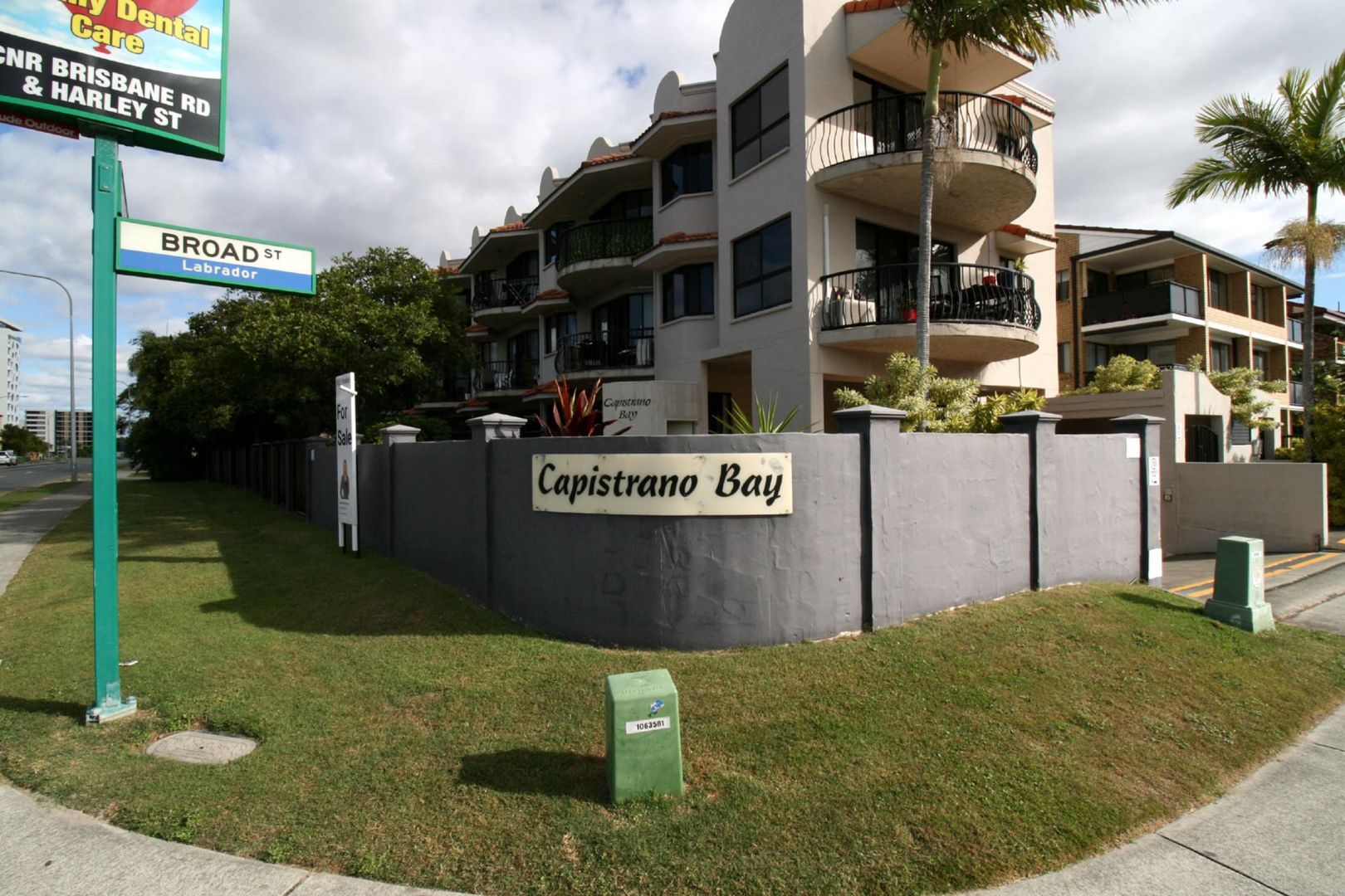 1 bedrooms Apartment / Unit / Flat in 13/2 Broad St LABRADOR QLD, 4215