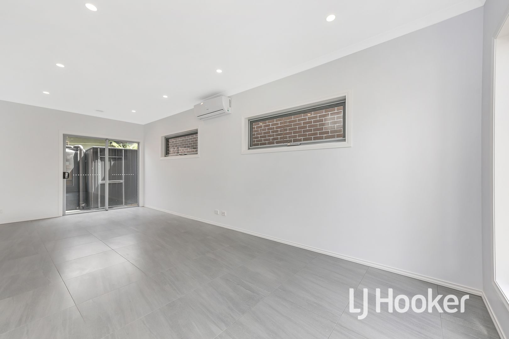 12 Box Street, Doveton VIC 3177, Image 2