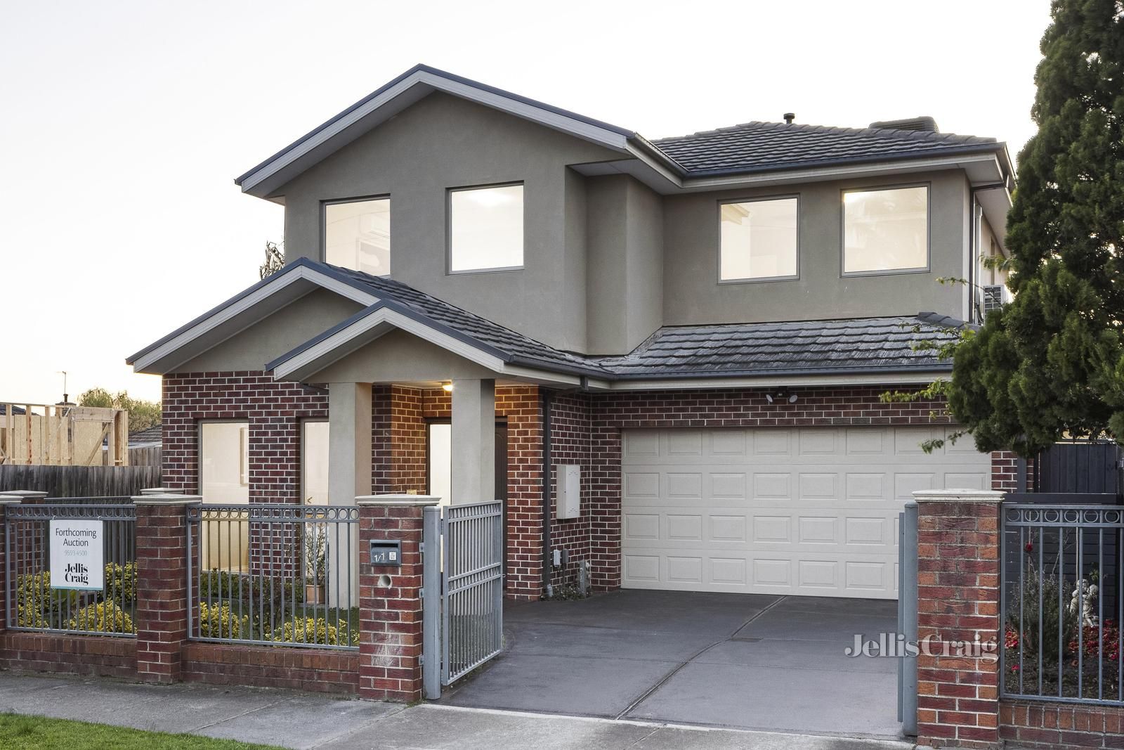 3 bedrooms Townhouse in 1/1 Mervin Street BENTLEIGH EAST VIC, 3165