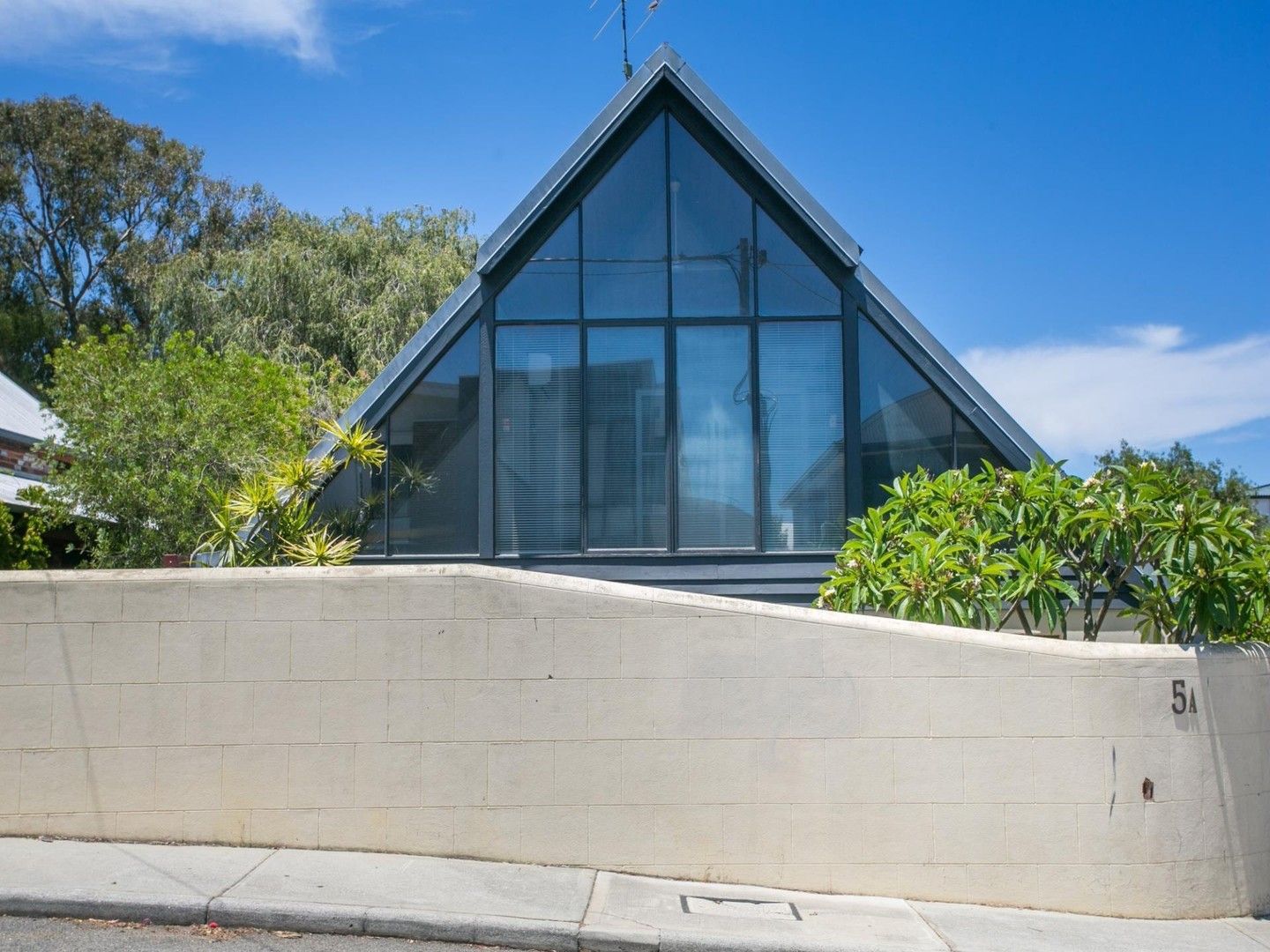 2 bedrooms House in 5a Martha Street BEACONSFIELD WA, 6162