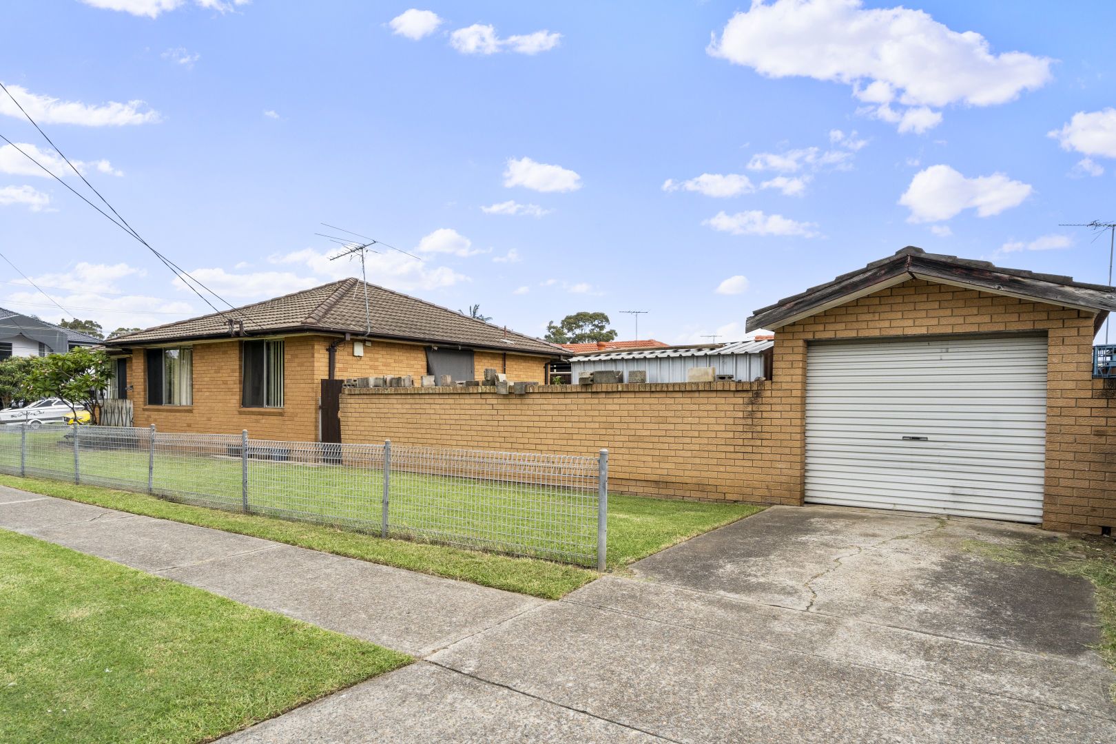 2 McKell Avenue, Casula NSW 2170, Image 2