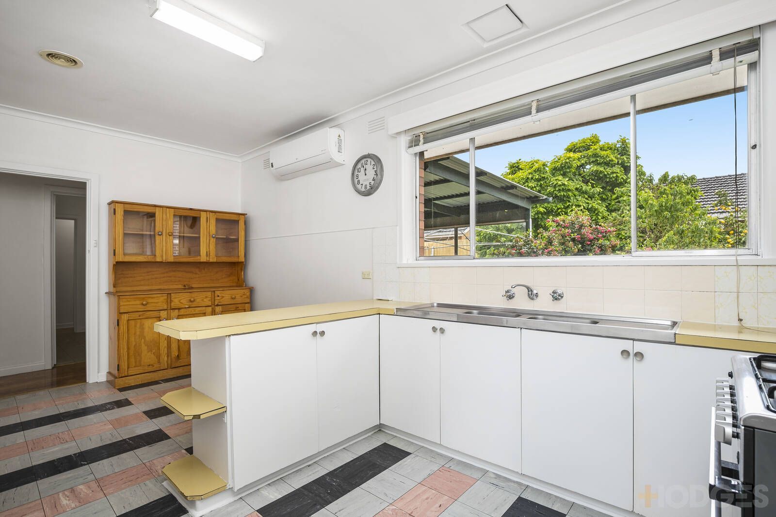 10 Chatfield Street, Kingsville VIC 3012 House For Rent 490 Domain