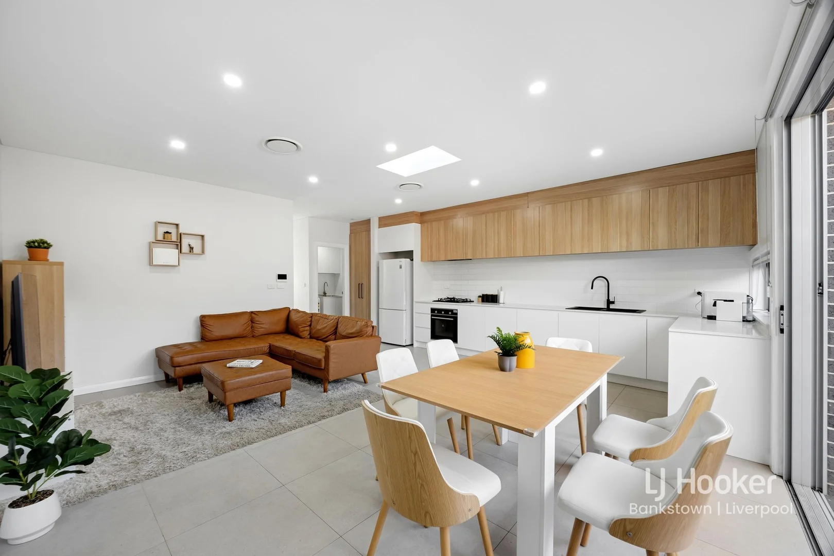 Additional image 3 of 4/6 Kalimna Street, Moorebank NSW 2170