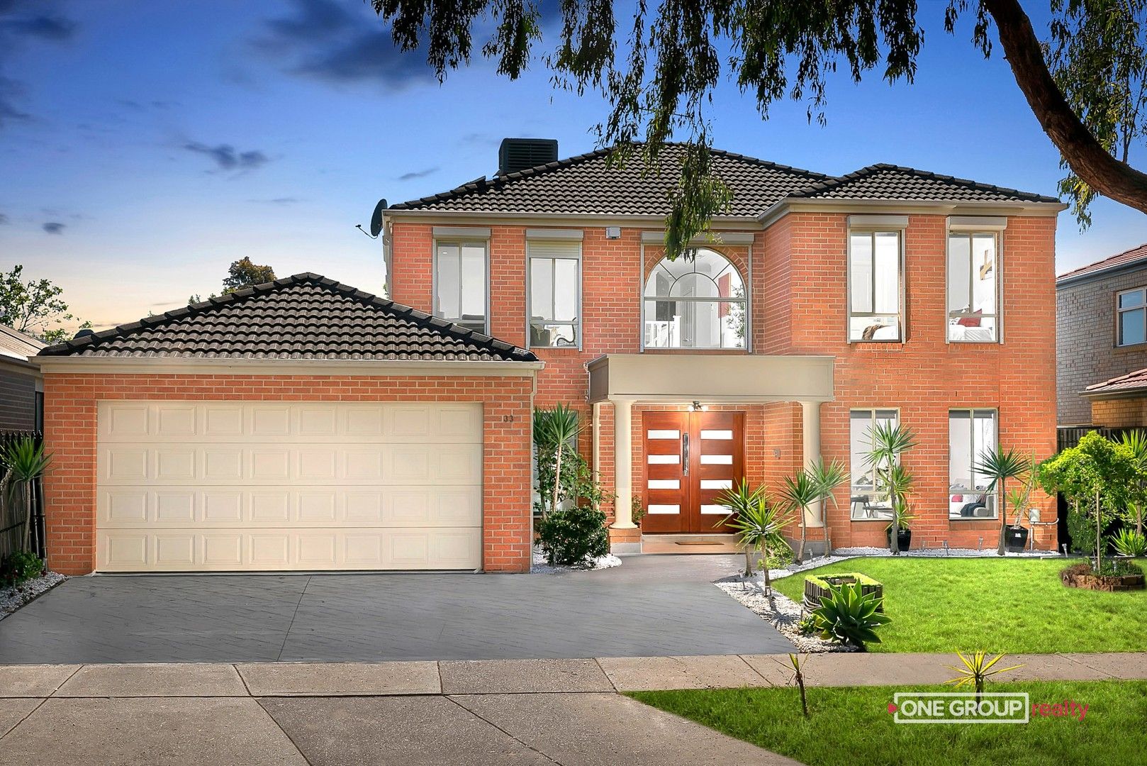 4 bedrooms House in 33 Capri Close SOUTH MORANG VIC, 3752