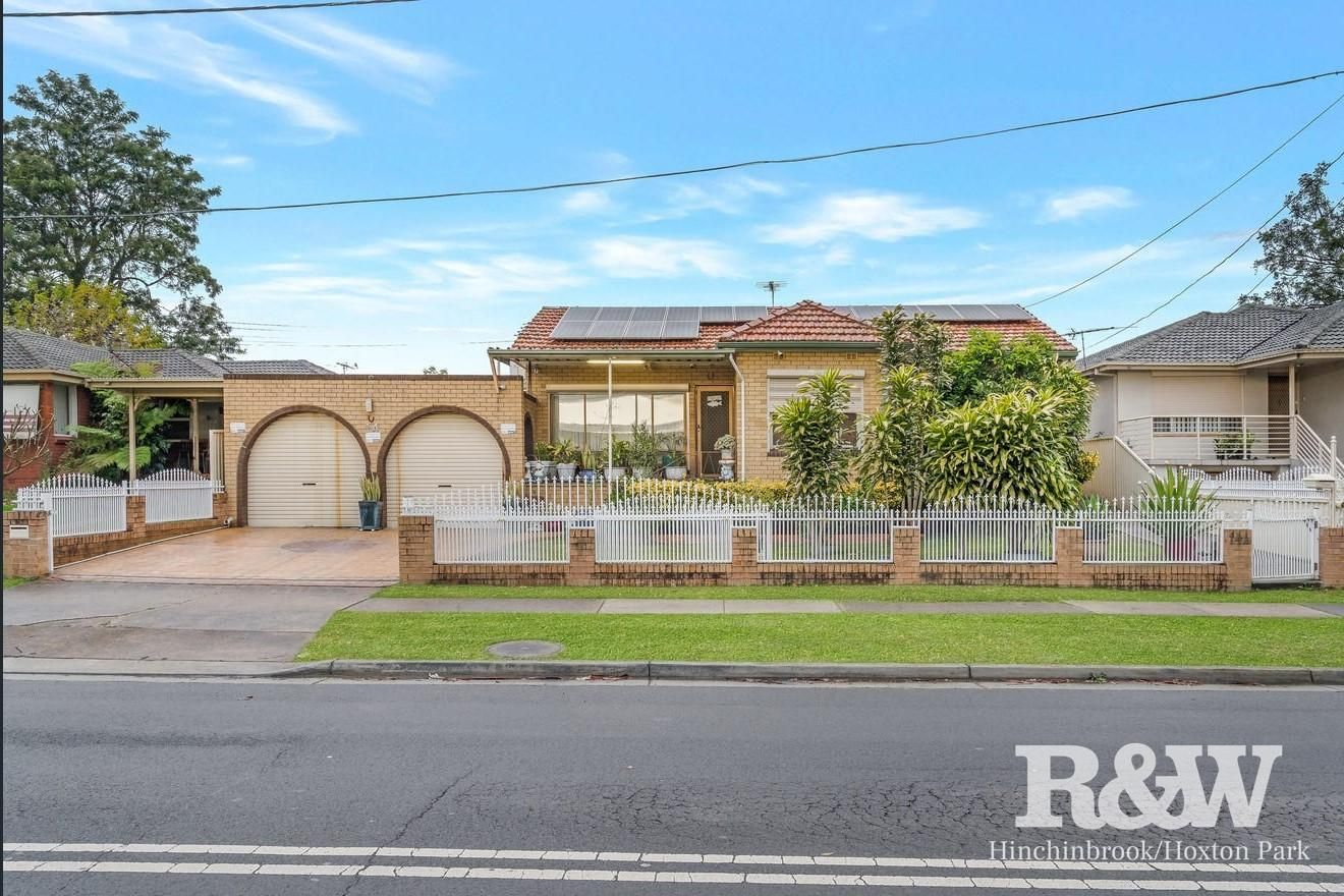 3 bedrooms House in 14 First Ave HOXTON PARK NSW, 2171