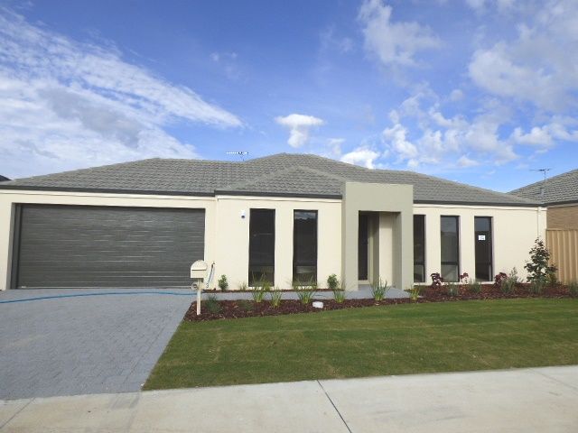 3 Blue Road, Canning Vale WA 6155, Image 0